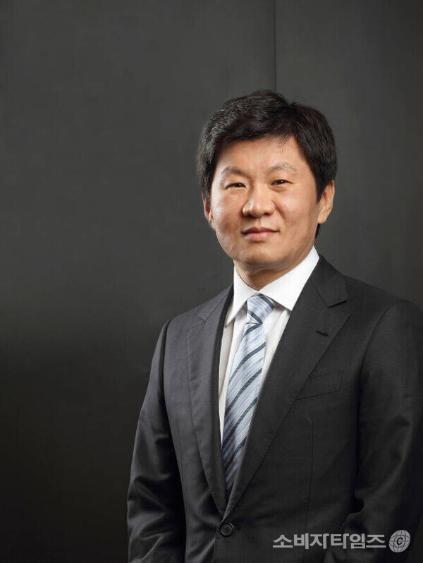 정몽규 현대산업개발 회장은 대한축구협회 회장을 맡아 남다른 축구사랑을 과시하고 있다/자료제공=대한축구협회