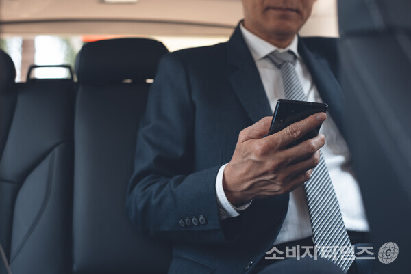 대기업 사외이사들은 연 1회 종합건강검진, 회의 참석 시 의전 차량 등이 지원된다.