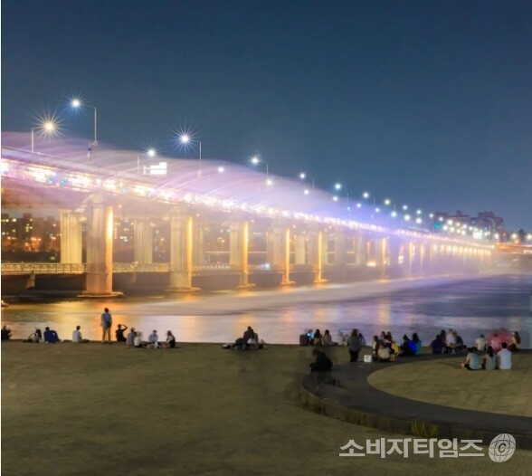 반포대교의 여름밤