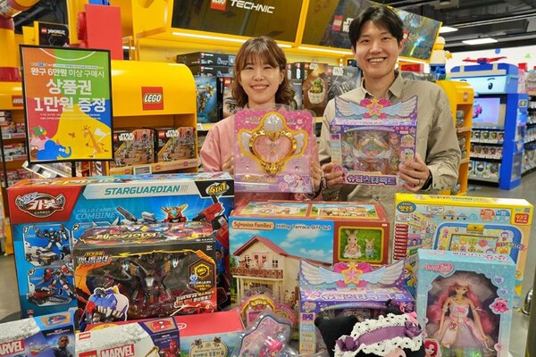 롯데마트 토이저러스, 어린이날 완구 최대 40% 할인 / 자료제공 = 롯데마트